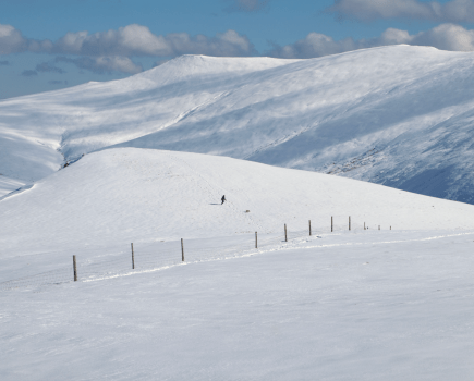 Looking towards Lonscale Fell's east top, with Blencathra behind_DSCF4325