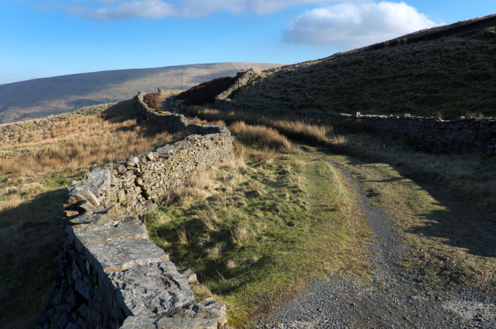 Turn left at waypoint 2, following a walled track above Dentdale_VCROW