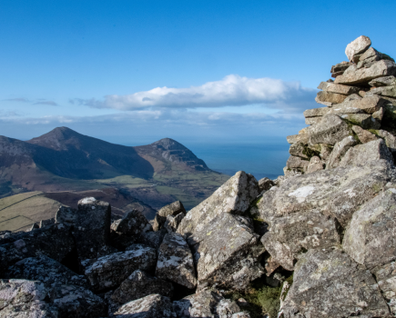 Tre_r Ceiri & Yr Eifl from the top of Gyrn Ddu -03