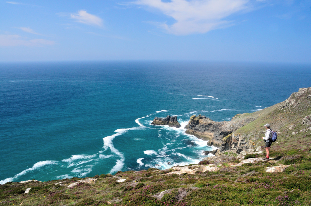 Photo 6: View looking north to St Agnes Head before the Coast Path turns east to Trevaunance Cove 