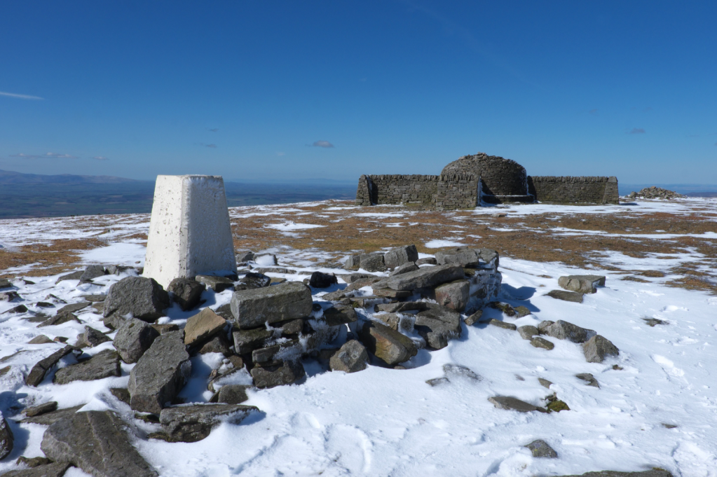 Summit of Cross Fell_VCROW.jpg