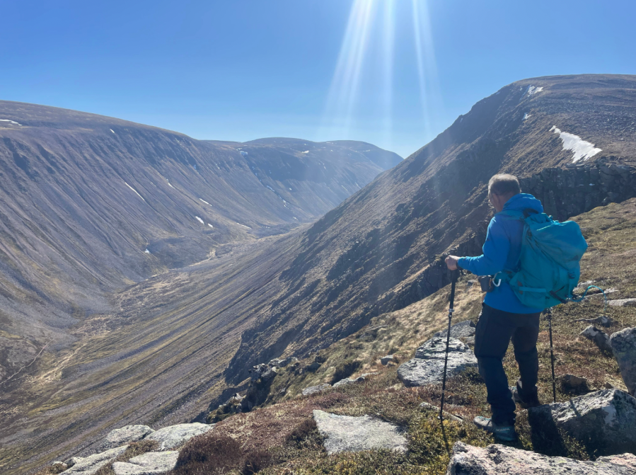 cairngorm 4000s - Overlooking The Lairig Ghru. Credit: Simon Stokes