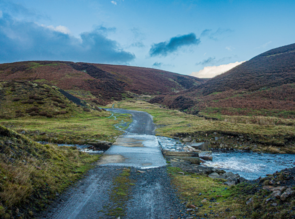 18 - Raven Seat rises beyond Great Eggleshope Beck - DD30-020197