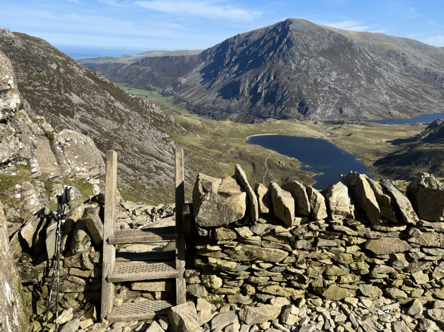 summer hiking - The stile above Twll Du. Credit: Francesca Donovan