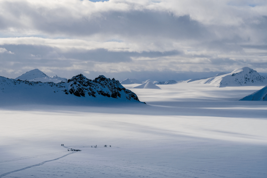 10.Setting up camp in Trollheimen. Every campsite had to be thoroughly checked for crevasses before being declared safe